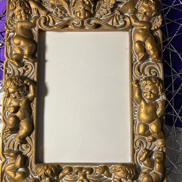 Vintage Gold Cherub Angel Picture Frame Easel Back Ornate Resin - Picture 4 of 6